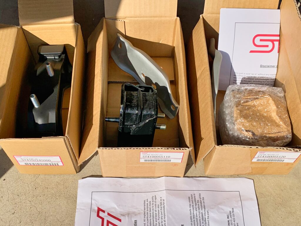 エンジンミッションマウント部品